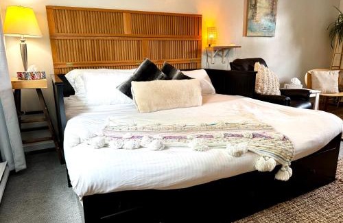 Carleton Place Apartment | NookSide Nest