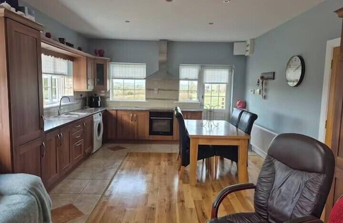 Mullagh Cottage | Nora's Cottage Mullagh, Kells - Sleeps 5