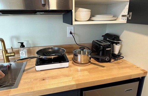 Center City House | Nordic Harbor | Room 2 | Tranquil Maple