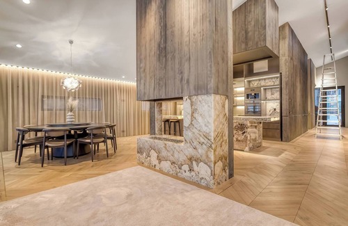 Garðabær House | Nordic Retreat by the Water – Hot Tubs & Northern Lights