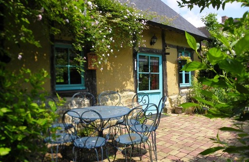 Sainte-Opportune Cottage | Norman House with Garden, Terrace and WIFI Included