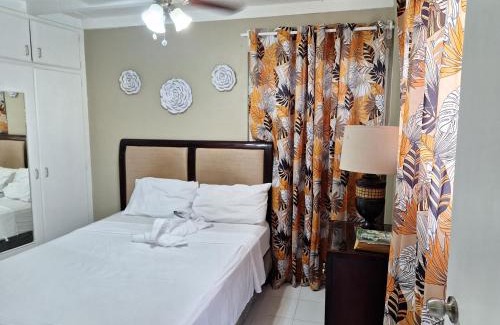 Brittons Hill Apartment | Norms Near US Embassy