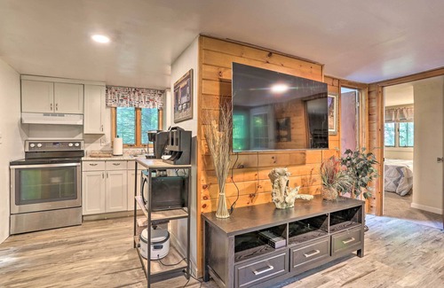 Pocono Lake Cottage | North Arrowhead Lake Cabin w/Deck, Pets Welcome!