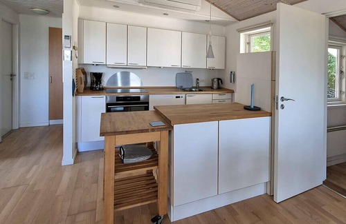 Sandkaas House | North Bornholm, sea view, sandy beach and rocks