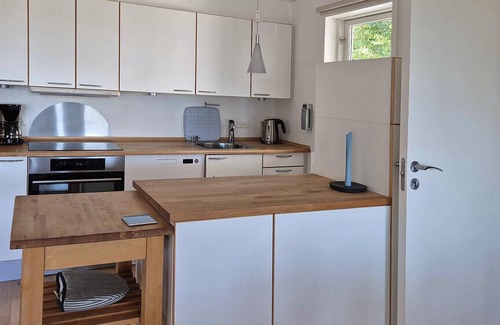 Sandkaas House | North Bornholm, sea view, sandy beach and rocks