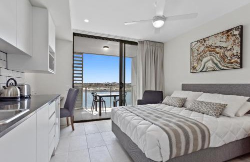 Birtinya Hotel | North Shore Oceanside Kawana