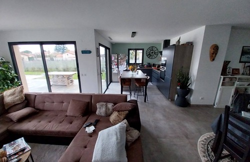 Montanay House | North/west of Lyon.140 sq.m. house with swimming pool on 600 sq.m. of land.