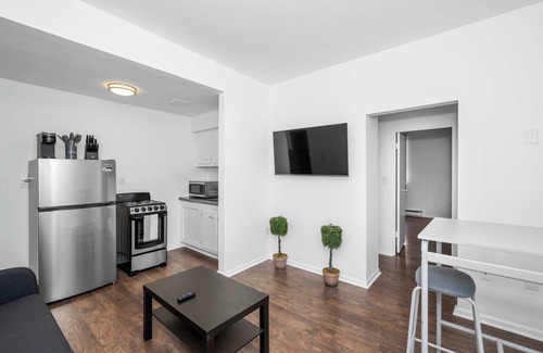 Northside Apartment | Northside Suites 3 – A Chic, Relaxed Stay for 2