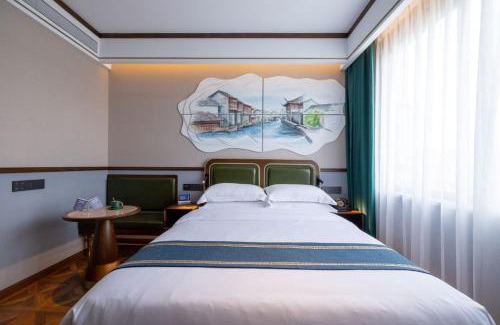 Zhabei Hotel | Nostalgia S Hotel Shanghai Railway Station & Suzhou Creek 时光漫步S酒店上海火车站苏州河店 Free fresh ground coffee,Free laundry service