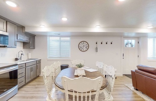 Hyrum House | Notable Apartment - Mountain Views, Kitchen, & W/D