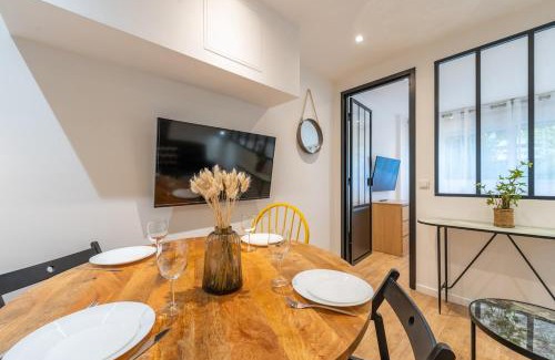 Quartier des Grandes-Carrieres Apartment | Nouveau Appartement Sacré Cœur Cottages 2