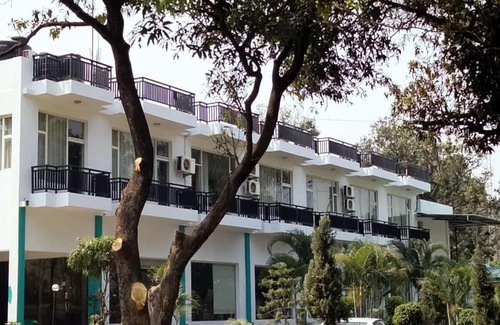 Ramnagar Hotel | Novel Resort Corbett by Urban