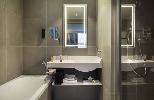 Paquis Navigation Hotel | Novotel Geneve Centre