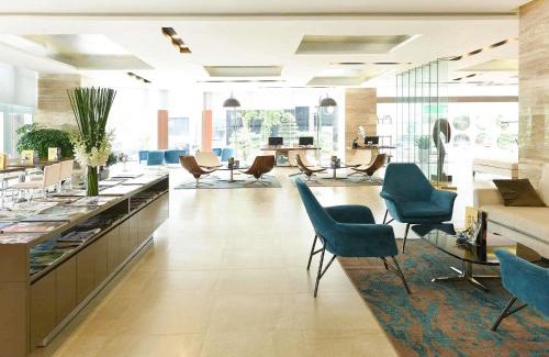 Dich Vong Hau Hotel | Novotel Suites Hanoi