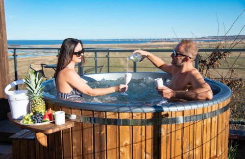 Oslonino House | Nowe Domki Deluxe z widokiem na zatokę z basenem i sauną