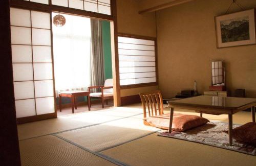 Yudanaka Shibu Onsen Hostel | NOZARU ONSEN HOSTEL