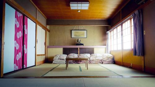Yudanaka Shibu Onsen Hostel | NOZARU ONSEN HOSTEL