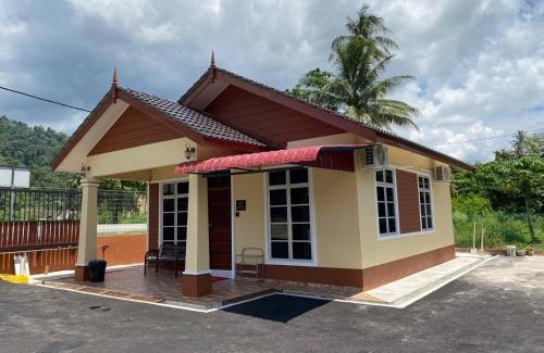 Kampung Perupuk House | NSJay Guest House