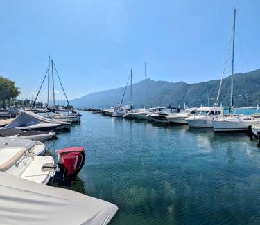 Aix-les-Bains Boat Rental | Nuits voilier - Séjour unique