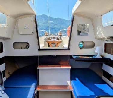 Aix-les-Bains Boat Rental | Nuits voilier - Séjour unique