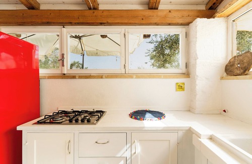 Ruffano House | Null 'Trullo Occhiazzi' with Private Pool, Wi-Fi and Air Conditioning