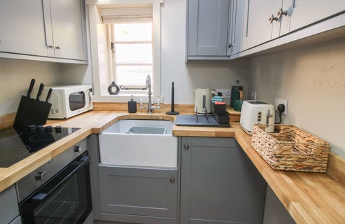 Coalbrookdale House | NUMBER 4, pet friendly, character holiday cottage in Ironbridge