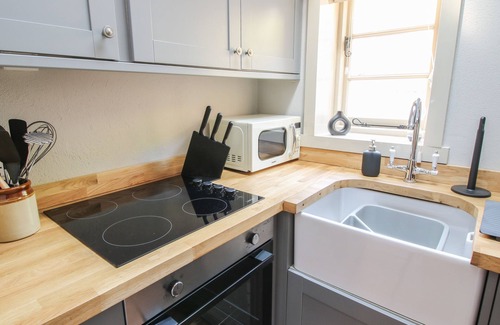 Coalbrookdale House | NUMBER 4, pet friendly, character holiday cottage in Ironbridge