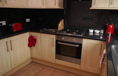 Dumfries Cottage | Number 48 - an apartment that sleeps 2 guests in 1 bedroom