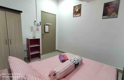 Kampung Bukit Mempelas House | Nurul Homestay Ajil