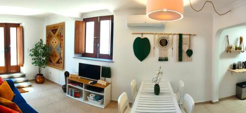 Vila Real Santo Antonio House | O Encanto da Vila