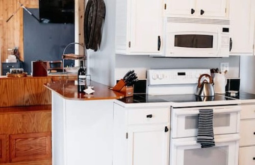 Afton House | Oak View Game Room & Hiking Trails at Hidden Creek