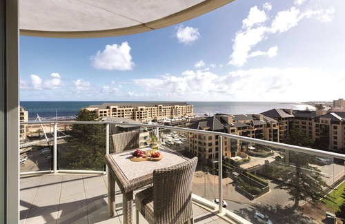 Glenelg Apartment | Oaks Glenelg Liberty Suites