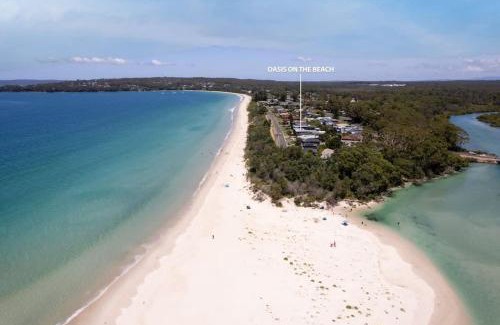 Vincentia House | Oasis on the beach - large 6BR home w. ocean views