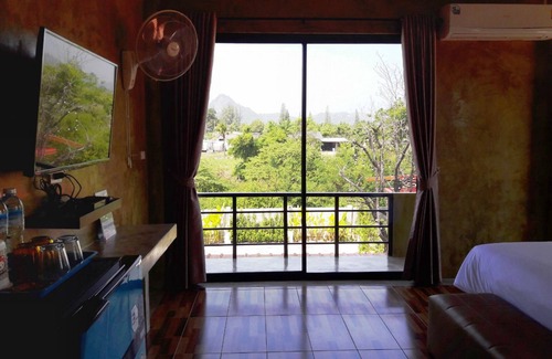 Wang Pong Hotel | Oasis Resort