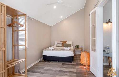 Meikleville Hill Apartment | Oasis Two On Farnborough