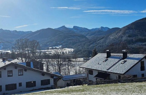 Saulgrub Apartment | Oberland-Ferienwohnung-Ammertal-Wurmansau-inkl-Koenigscard