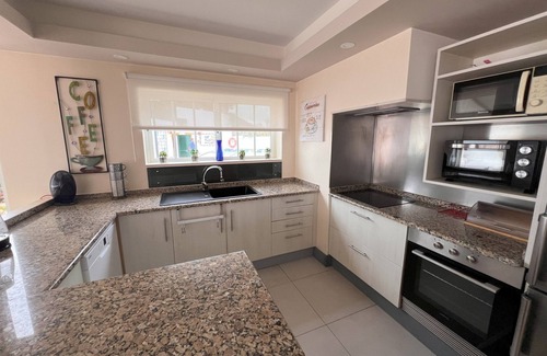 Obidos Villa | Obidos castle view with gym, pool and BBQ.