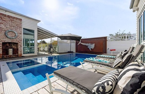Sorrento House | Ocean Beach House Sorrento - Luxury with Heated Pool and Spa