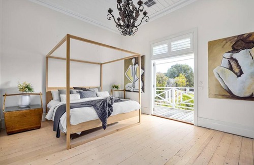 Sorrento House | Ocean Beach House Sorrento - Luxury with Heated Pool and Spa