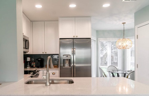 Isle of Palms Condo | "Ocean Breeze" - Almost Ocean Front with Tons of Ocean Views - pool access