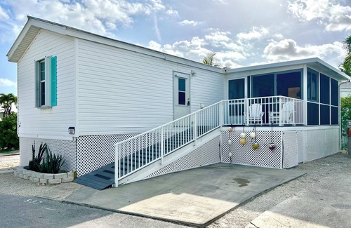 Cutthroat Harbor Estates Cottage | Ocean Breeze at Venture Out 537