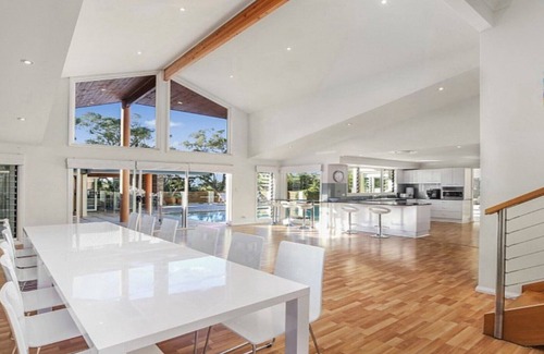 Wamberal House | OCEAN BREEZE | Pool, Tennis Court | Accom Holidays