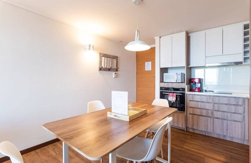 Concon Apartment | Ocean Drive- 1BR, With Wifi, Parking & Beachfront