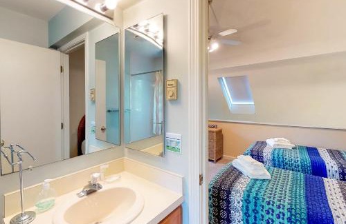 Brewster Apartment | Ocean Edge Retreat