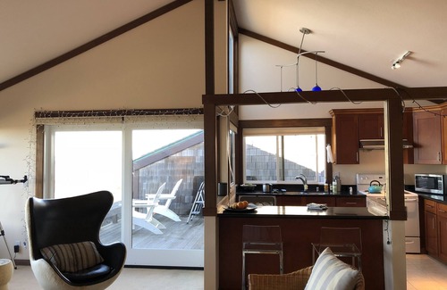 Castroville House | Ocean Front. Beach Front. Sandy Beach- Dream Get Away by The Ocean