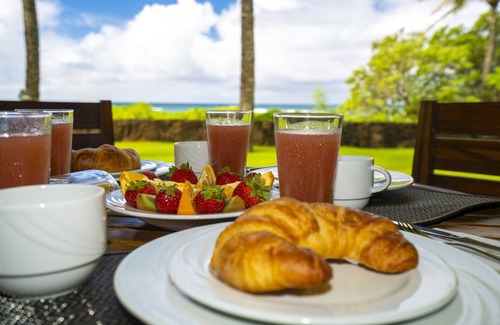 Kahuku Villa | OCEAN FRONT Luxury Villa - Stunning Ocean Views - Steps To the Beach -Central AC