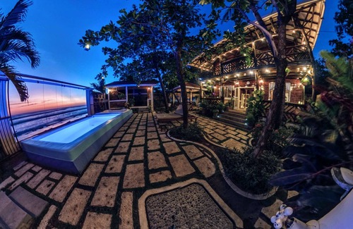 Pochomil House | Ocean Front Private Casita w Pool AC Sleeps 4