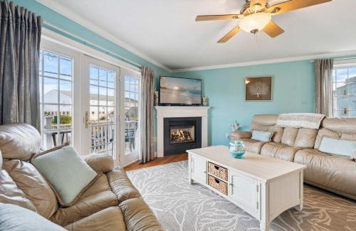 Salisbury Beach House | Ocean Hideaway Rooftop Deck Fireplace