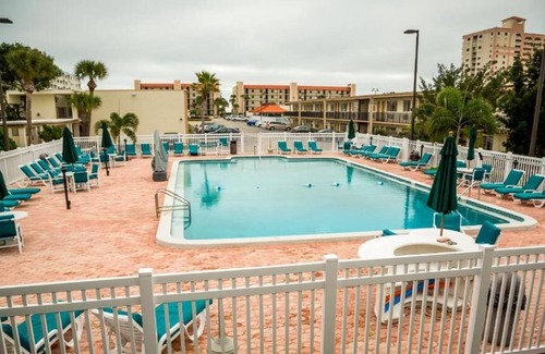 Cocoa Beach Resort | Ocean Landings Resort: Pools, Spa, Beach, free WIFI and a lot more
