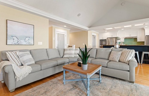 Nags Head House | Ocean Pearl 8 Bedroom Oceanfront Home at Whalebone Beaches